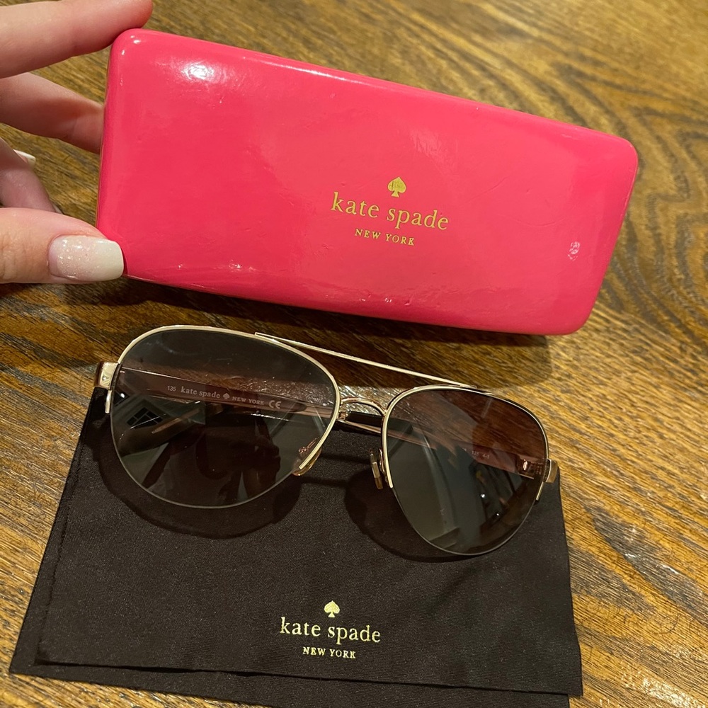 Kate Spade NY sunglasses + case